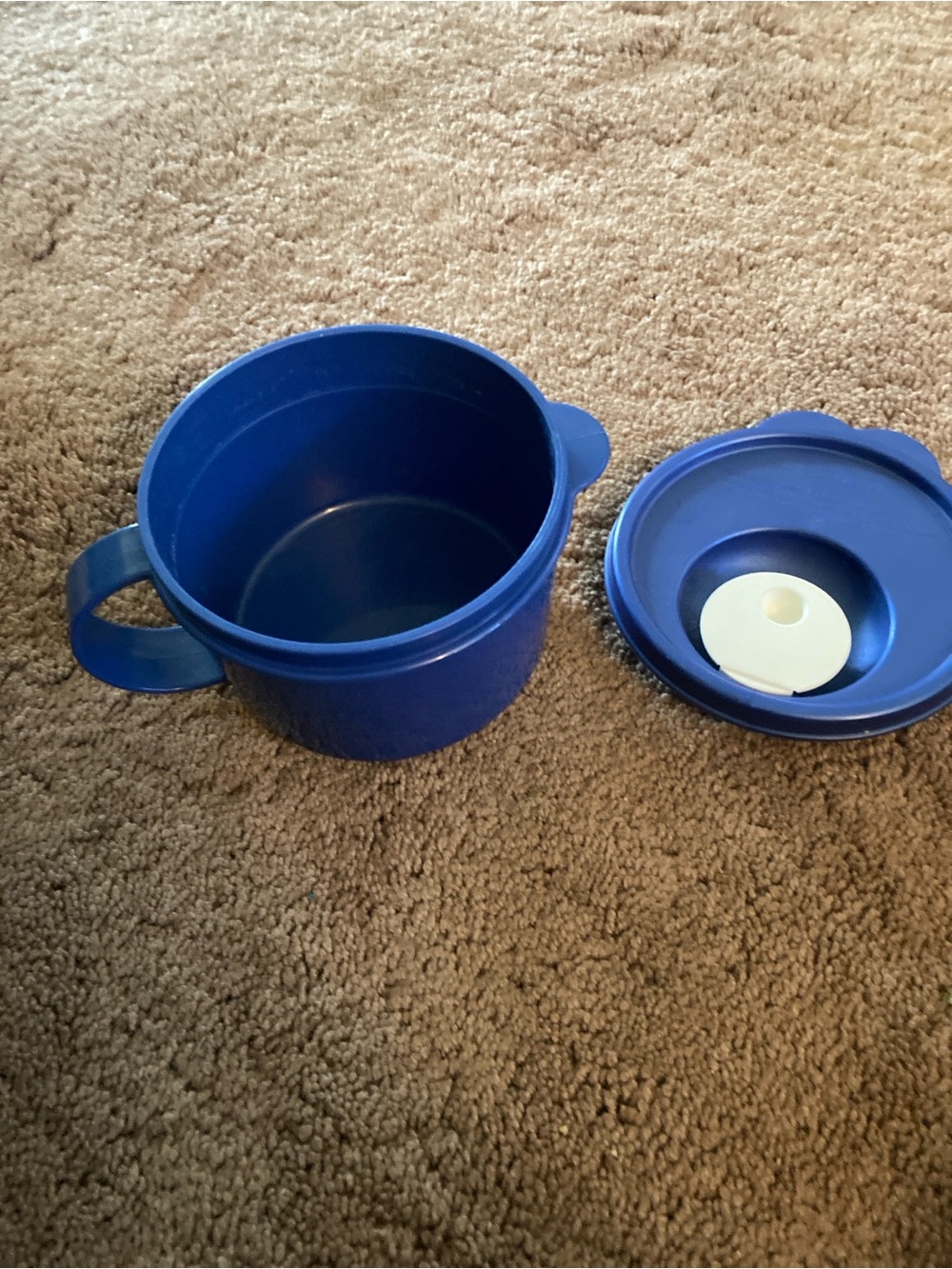 Tupperware Blue Microwave Bowl with Lid